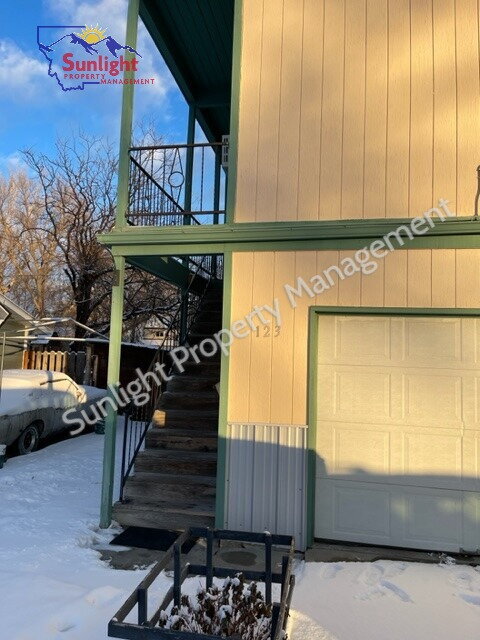 Building Photo - 123 S 12th St W