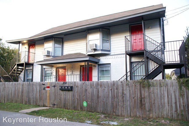 Foto del edificio - 2511 Rosalie St