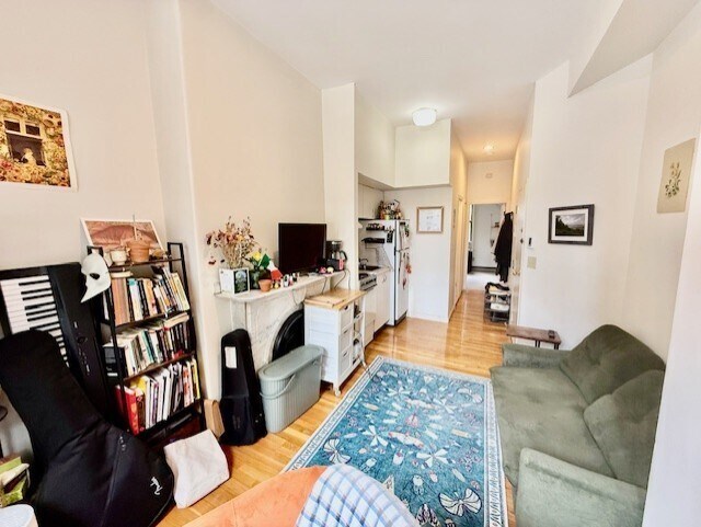 Primary Photo - 147 Appleton St