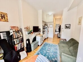 Building Photo - 147 Appleton St