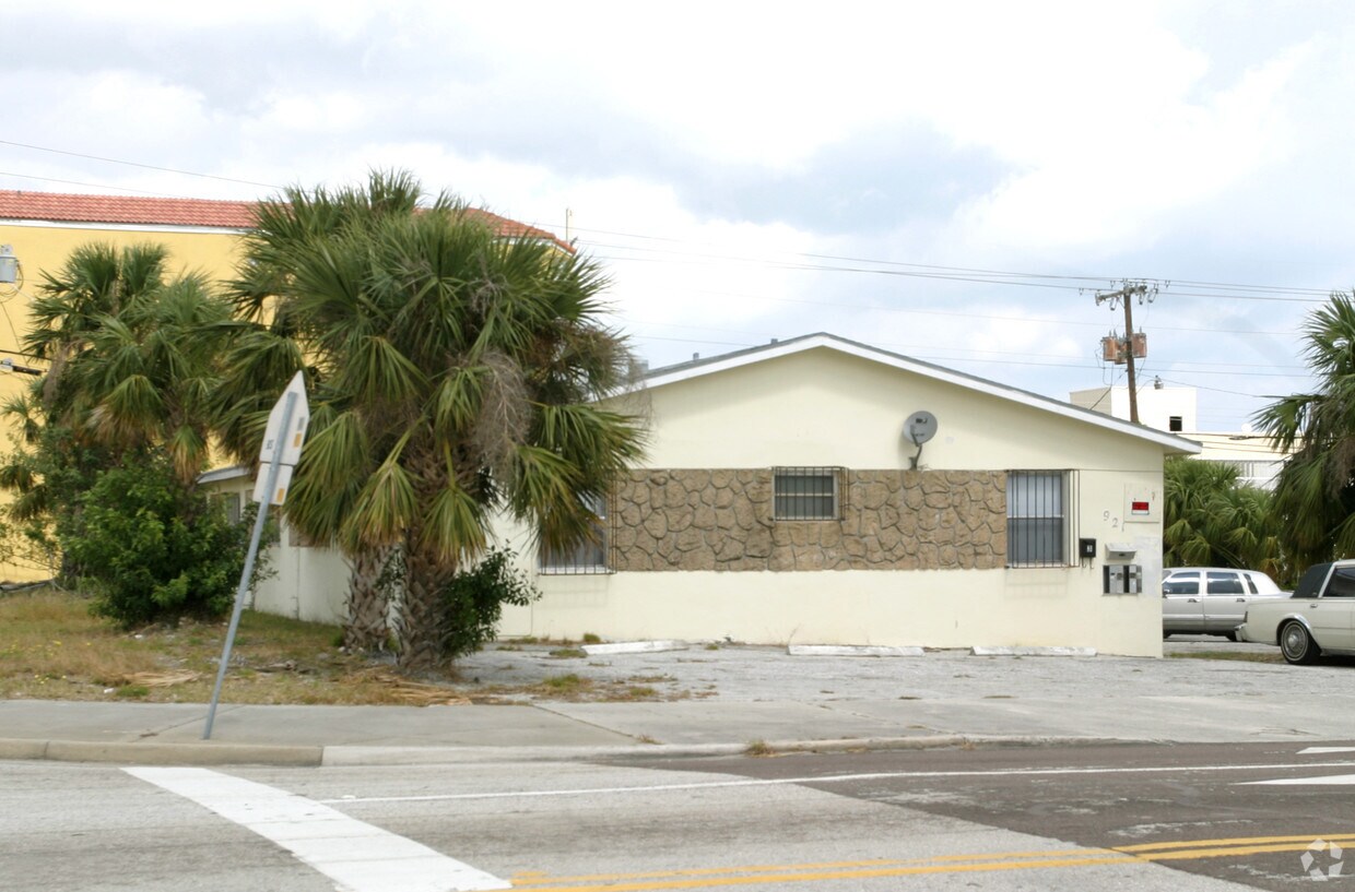 Foto principal - 921 Fern St