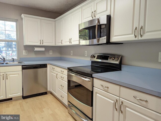 Building Photo - 11510 Wisteria Ct