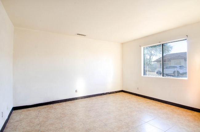 Building Photo - 6686 Palo Verde Ave
