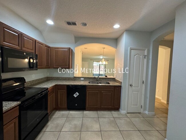 Building Photo - Fresh Townhome Available
