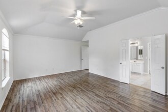 Building Photo - 22012 Royal Timbers Dr