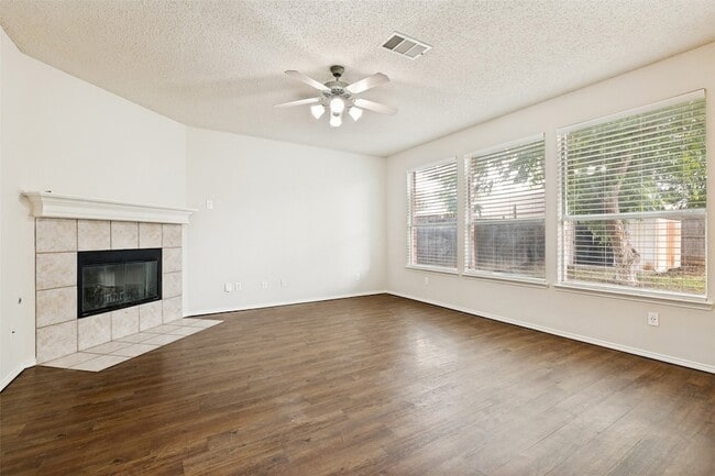 Building Photo - 732 Fox Run Trail