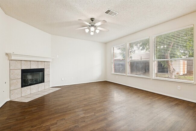 Foto del edificio - 732 Fox Run Trail