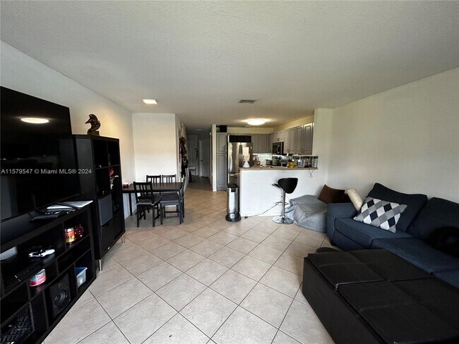 Building Photo - 12805 SW 31st Ct