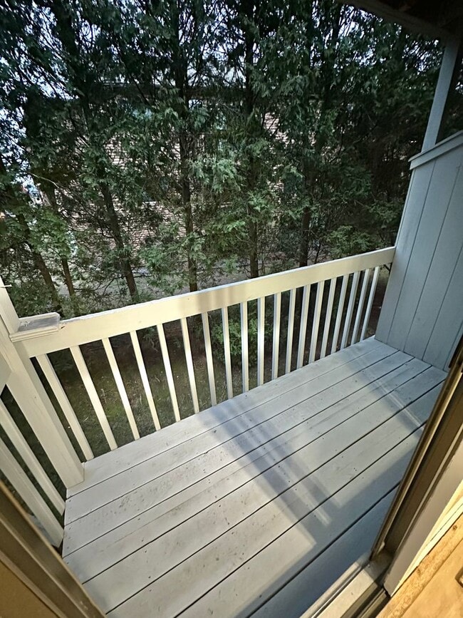 Photo - 492 East St Apartment