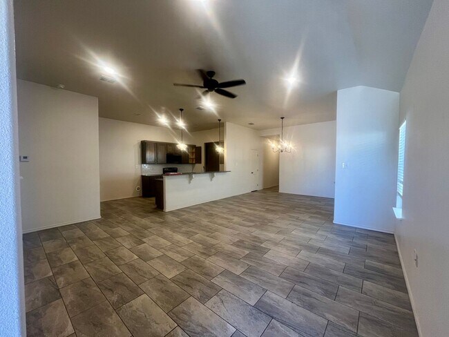 Building Photo - Escape the Ordinary in Viridian Townhomes!