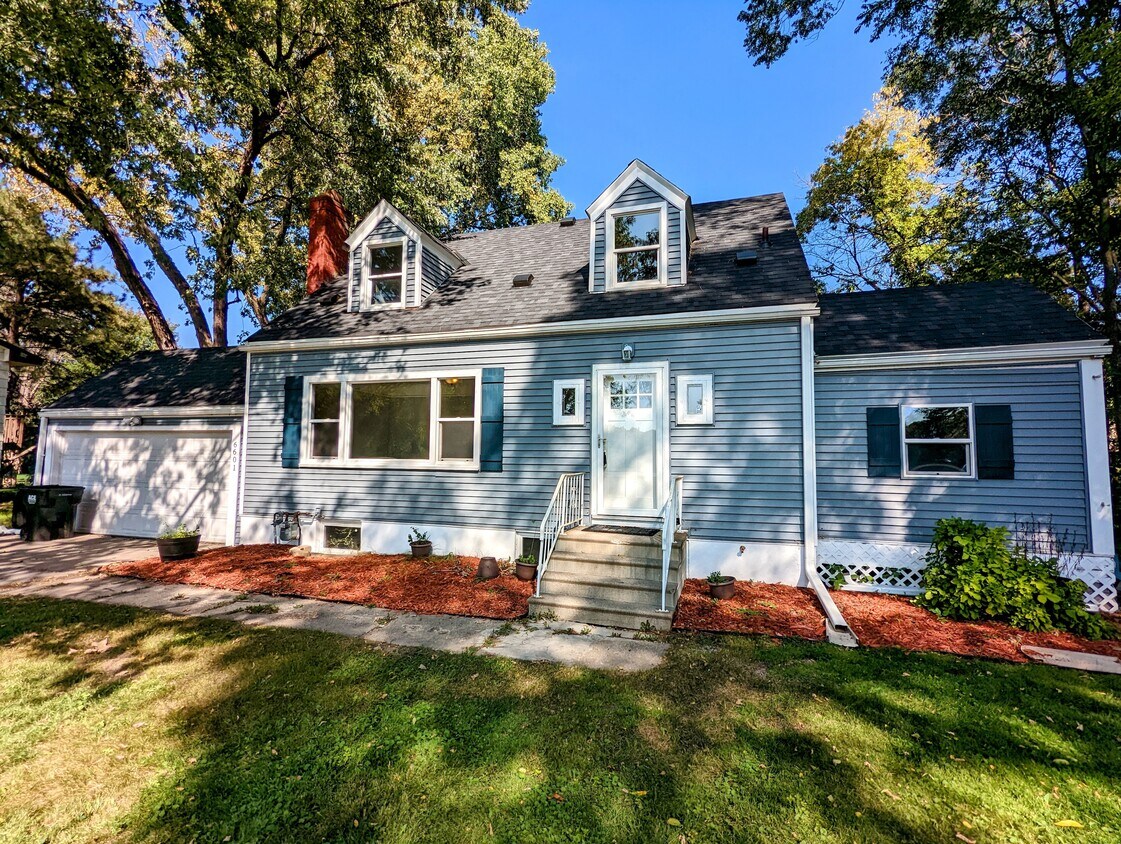 6601 E River Rd, Fridley, MN 55432 House Rental in Fridley, MN