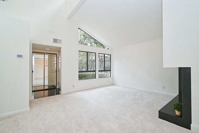 Foto del edificio - 1117 Ironwood Rd