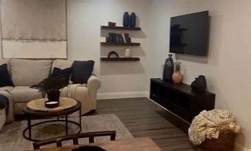 Building Photo - 3109 Plantation Rd