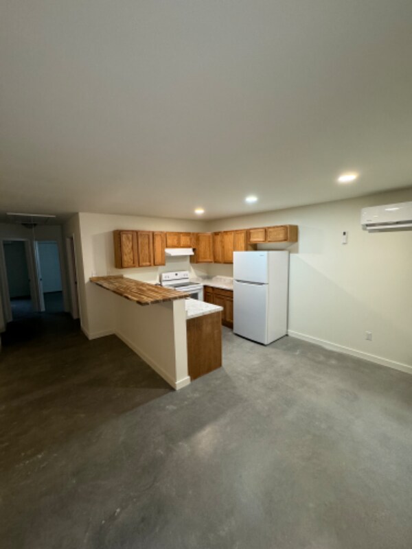 182 Campground Rd Unit Apt 103, Monticello, AR 71655 Room for Rent in