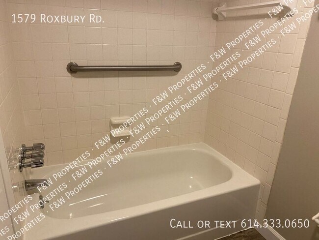 Foto del edificio - 1579 Roxbury Rd