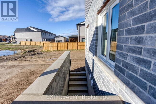 Building Photo - 20 Elvira Wy