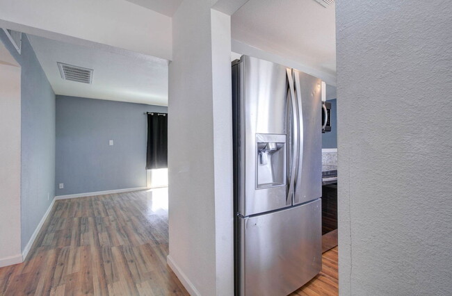 Foto del edificio - 5657 N 39th Ave