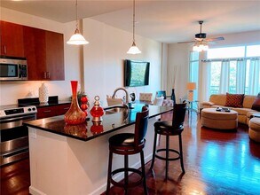 Building Photo - 711 Cosmopolitan Dr NE