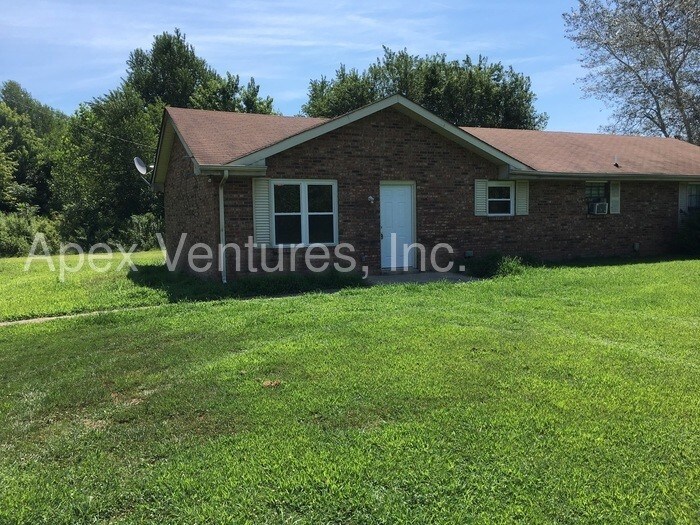 Primary Photo - One Level Duplex
