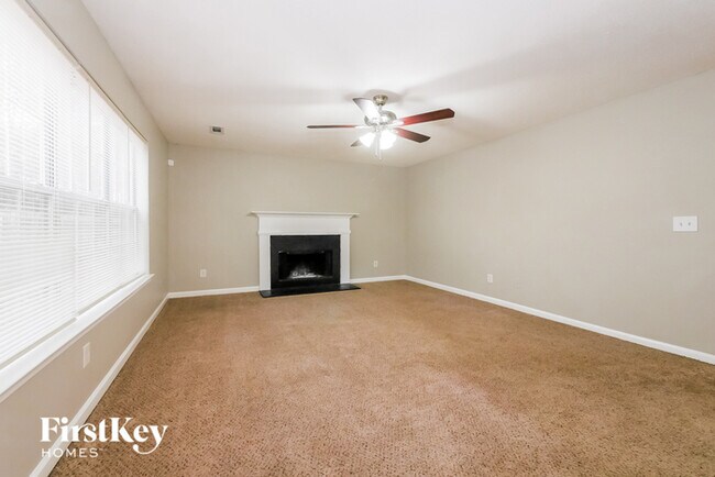 Building Photo - 5635 Isleworth Way