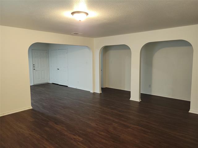 Building Photo - 616 Mission Ln
