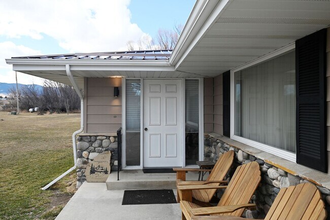 Foto del edificio - 272 WY-335