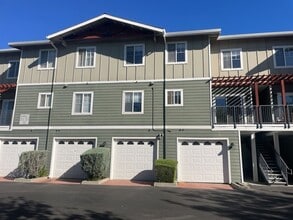 Building Photo - 1818 Moore Blvd