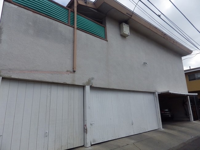 Rear Garages - 2716 W 141st Pl