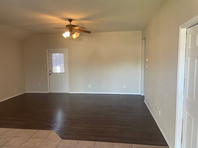 Foto del edificio - Flour Bluff 3 bedroom 2 bathroom