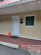 Building Photo - 9349 Valley Rd
