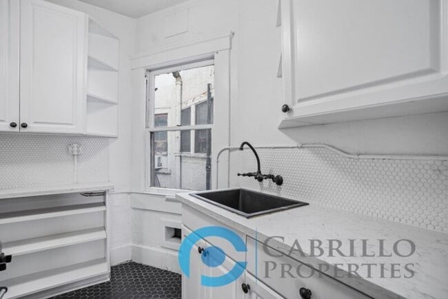 Foto del edificio - 2261 4th Avenue