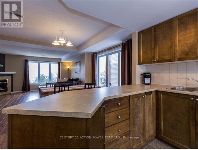 Building Photo - 2322-2322 Bois-Vert Pl