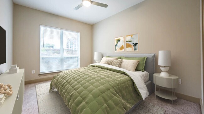 Dormitorio con suelo de superficie dura - Stillhouse Vinings
