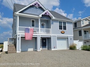 Building Photo - 387 Kingfisher Rd