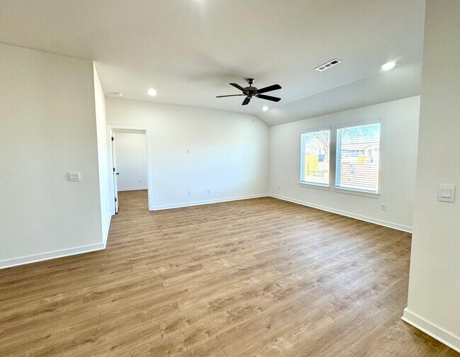 Foto del edificio - 2579 N Snowball Dr