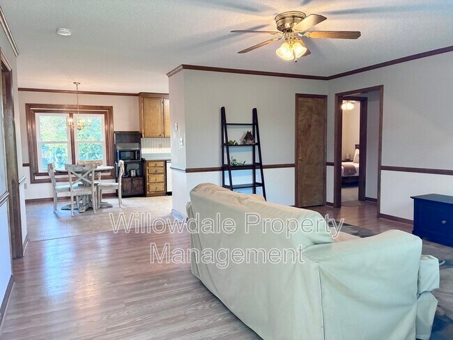 Foto del edificio - 49 Bay Springs Ct