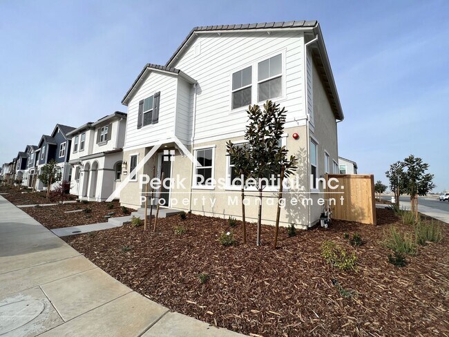 Foto del edificio - Beautiful Brand New Elk Grove 3bd/2.5ba!