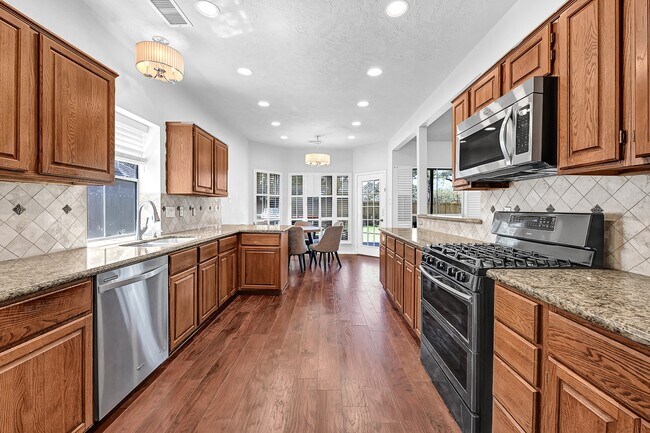 Building Photo - 8307 Summer Reef Dr