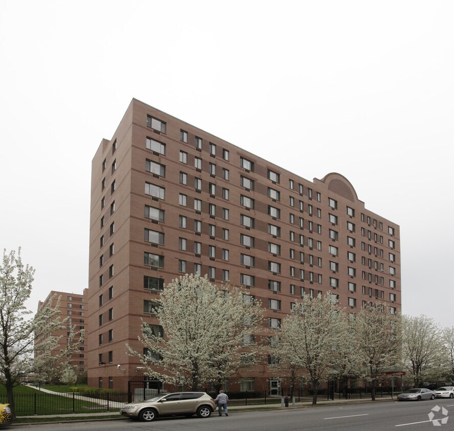 Foto principal - The Harry & Jeanette Weinberg House- Ages 62+
