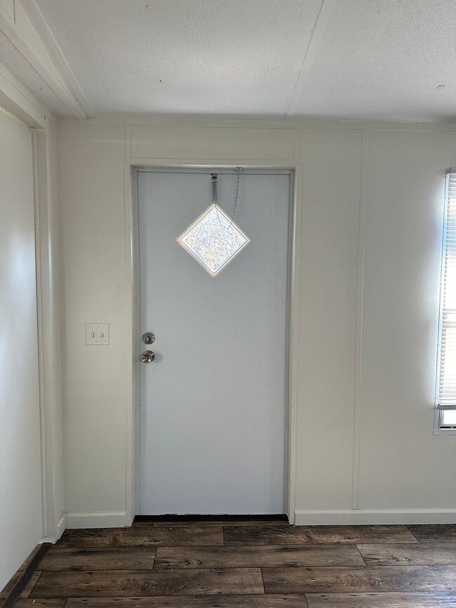 Building Photo - 1305 13th St