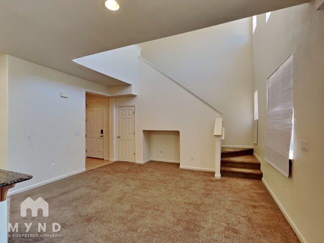 Building Photo - 9175 Brown Eagle Ct