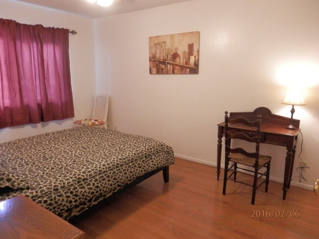 M bedroom - 5314 Bayview Ave
