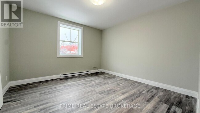 Building Photo - 435 Nelson St