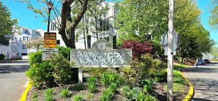 Building Photo - 804 Spinnaker Ct