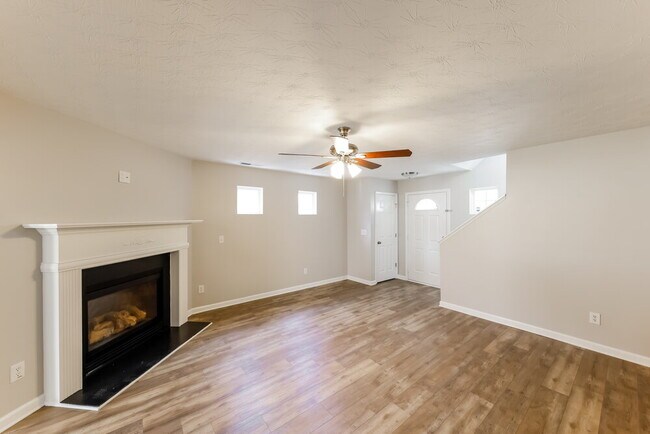 Building Photo - 236 Arrowhead Dr