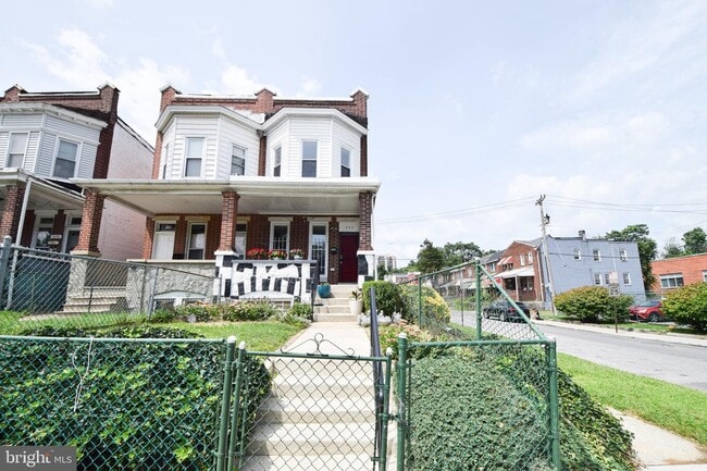 Building Photo - 432 N Hilton St