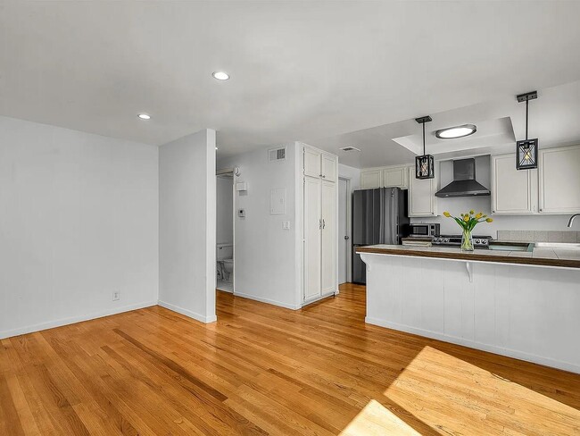 Building Photo - 246 Green Heath Pl
