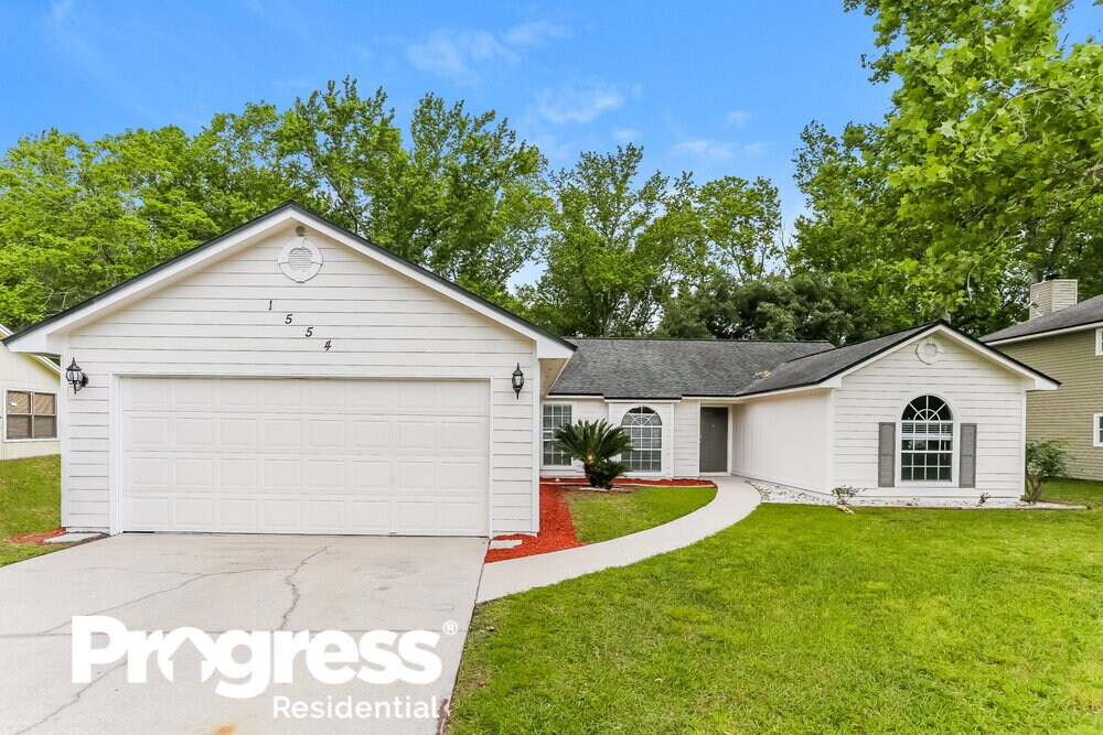 1554 Mountain Lake Dr W, Jacksonville, FL 32221 House for Rent in