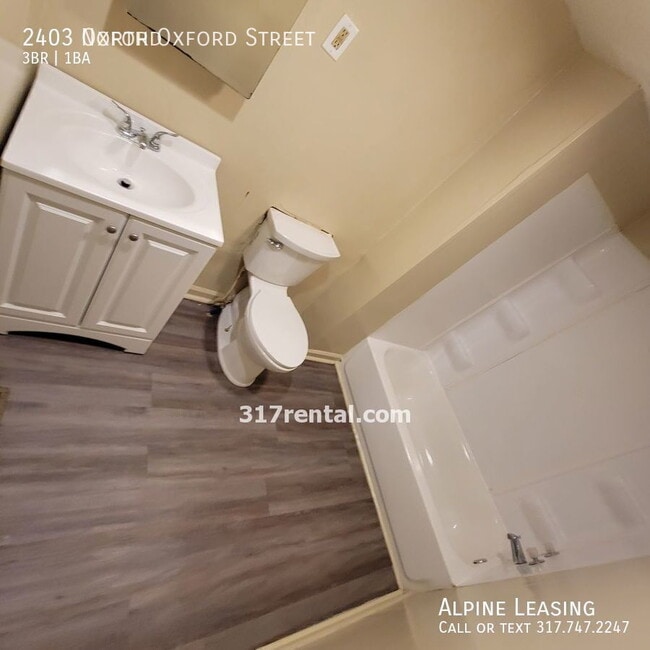 Foto del edificio - 2403 N Oxford St