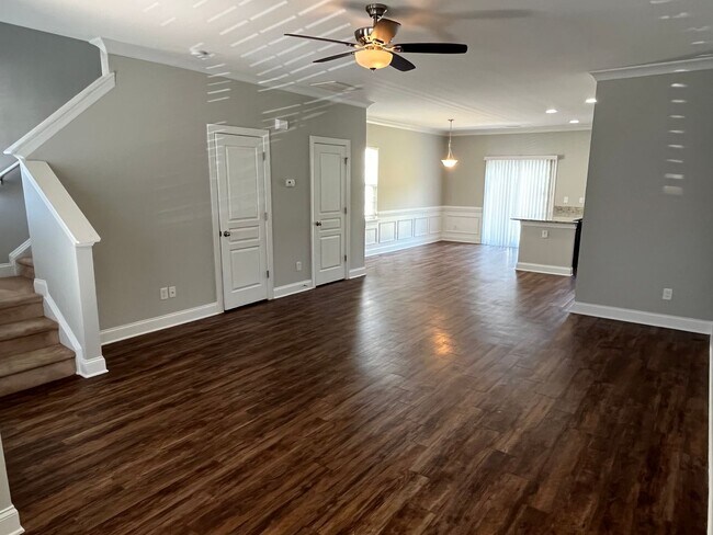 Foto del edificio - Rare 3 Bedroom townhome between Harrisburg...